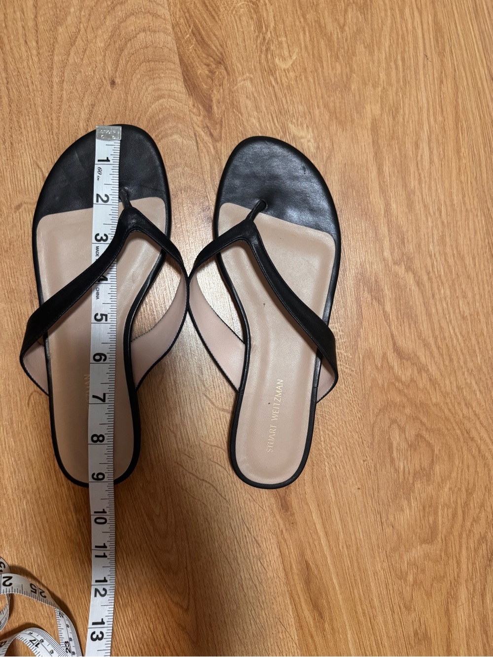 Stuart Weitzman Black Leather Flipflop Sandals - Picture 4 of 4